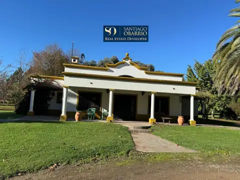 Muy linda casa colonial sobre una chacra de 3,6 hectáreas