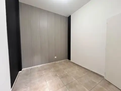 Depto Tipo Casa en Venta en Versalles, USD 85.000