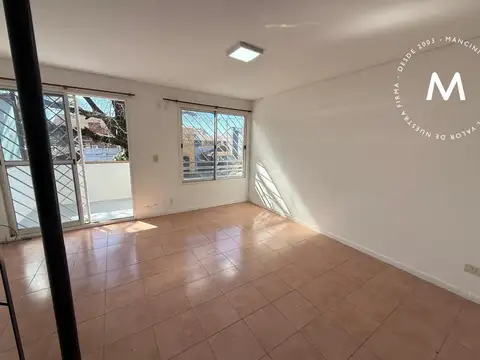 Departamento en Alquiler en Villa Ballester, $ 650.000