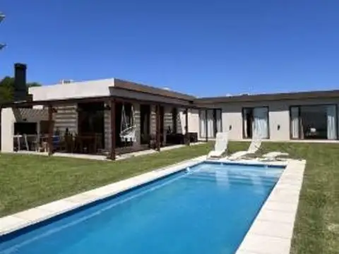 Casa en Venta en San Sebastián, USD 249.000