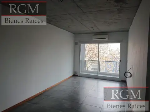 Departamento en Alquiler en Echesortu, $ 620.000
