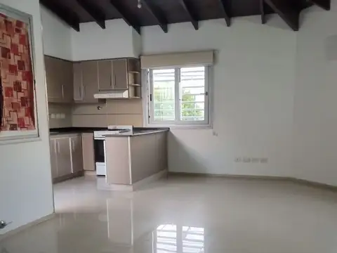 ALQUILO EXCELENTE PH 2 AMB. 1º X ESCALERA