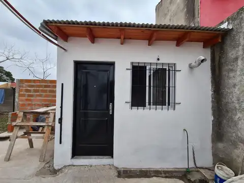 Comodo Departamento a 1 cuadra de Av. Yrigoyen 