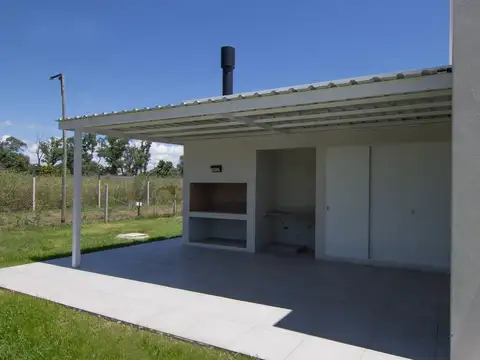 Casa 4 ambientes con 3 baños