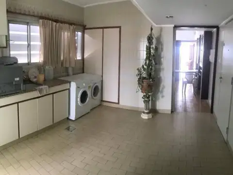 Departamento 7 ambientes con 4 baños