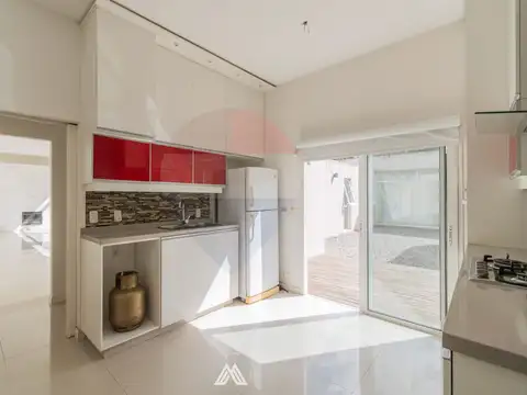 Casa 6 ambientes con 4 baños