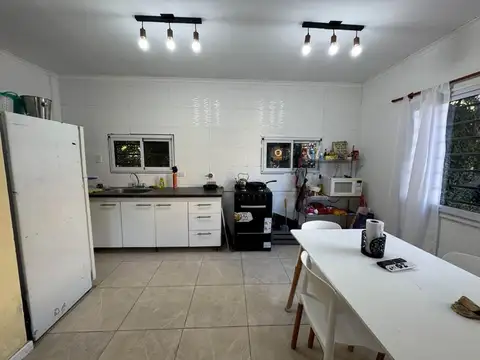 Venta complejo 3 casas con pileta Acantilados