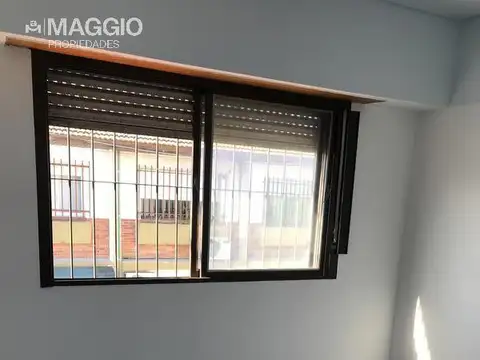 Depto Tipo Casa 3 ambientes con 2 baños