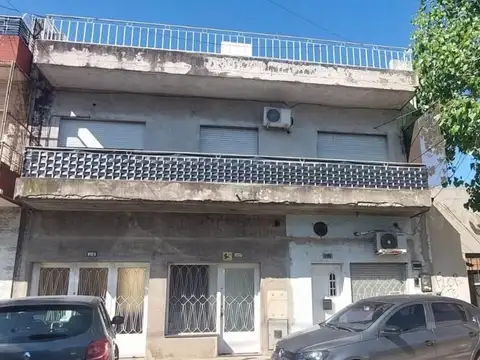 Muy Lindo Tipo Casa 4 AMB en Planta Alta