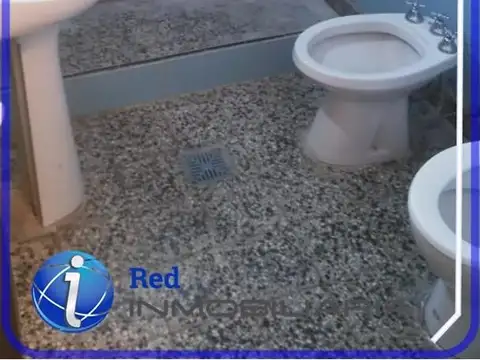 VENDO CASA.