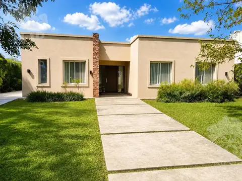 Casa en El Cantón 1 planta - Pileta