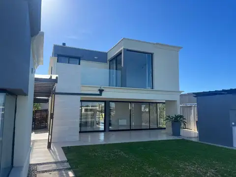 José Hernández 6400