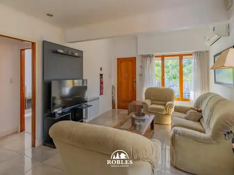 Casa 3 ambientes con 2 baños