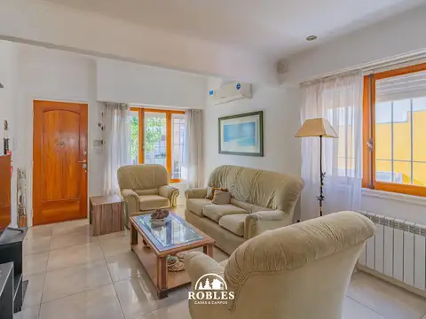 Chalet en el entorno del barrio Los Troncos