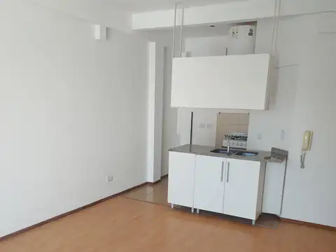 Departamento en Alquiler en San Fernando Vias  /  Centro, $ 550.000