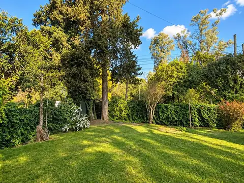 Casa en Alquiler en Barrio Parque Leloir, USD 1.300