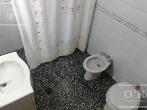 Casa en venta 3 ambientes con patio - Quilmes, Apta crédito