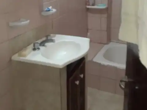 Depto Tipo Casa en Venta 50 años