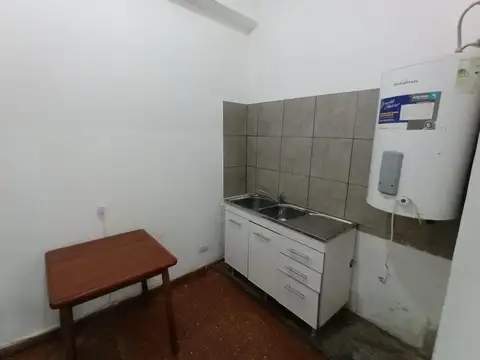 Oficina 4 ambientes con 1 baño