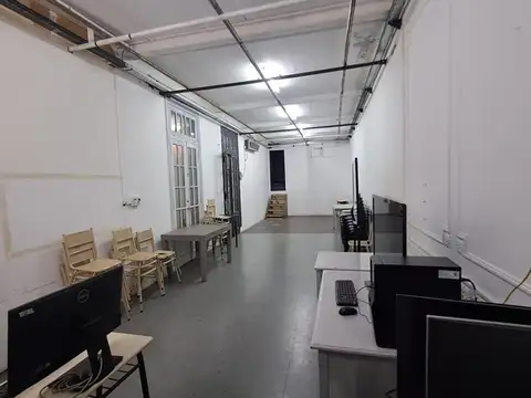 PH USO COMERCIAL/PROFESIONAL SOBRE AV. BOEDO