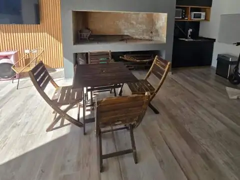 Casa 5 ambientes con 4 baños