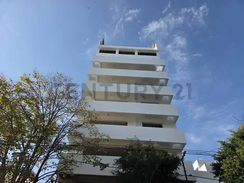 23 entre 50 y 51 , Piso 2