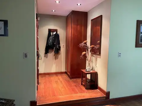 VENTA CASA 5 AMBIENTES HURLINGHAM B. INGLES PILETA