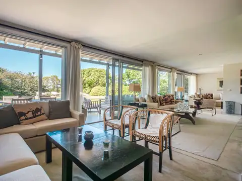 Casa en venta en Manantiales con vista al mar