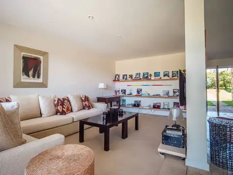 Casa en venta en Manantiales con vista al mar