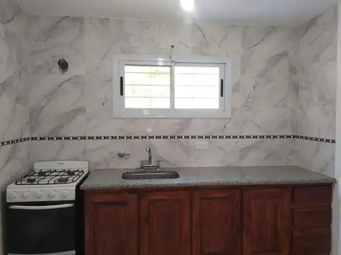 Casa 2 ambientes con 2 baños