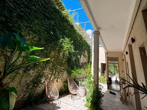 Casa remodelada 4 ambientes en venta en Barracas
