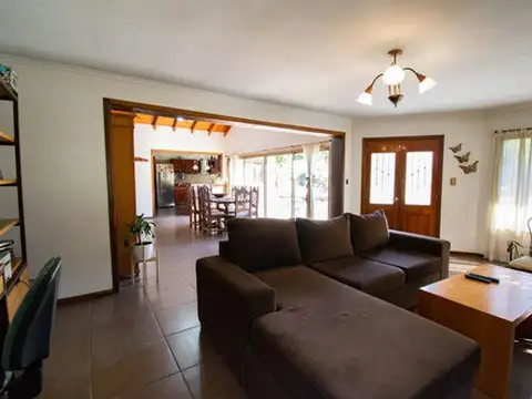 Casas en venta en Berazategui, 3 dormitorios  (Apto Banco)