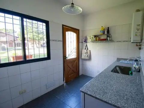 Casa en Venta en Berazategui, USD 250.000