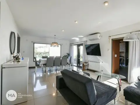 Casa en Venta en Don Juan, Funes