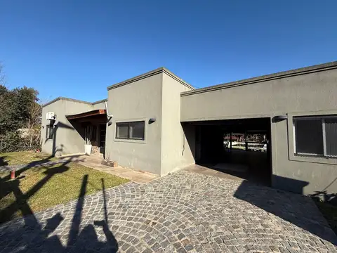 Venta - Casa - 4 ambientes- con hidromasaje - Parque Sakura - Exaltación de la Cruz