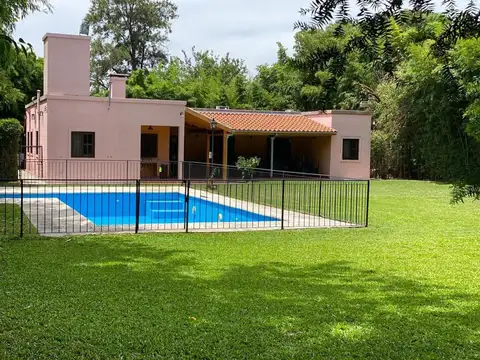 Casa  en Alquiler  Polvorines con pileta y parque