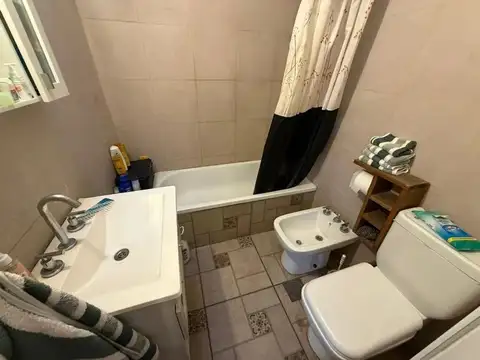 Casa en Venta con 4 cocheras