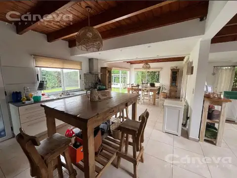 Casa en Venta con 1 cochera