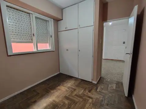 VENTA DPTO 3 AMBIENTES CON PATIO VALENTIN ALSINA
