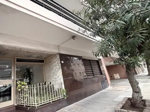 C. Gaspar M. de Jovellanos al 200