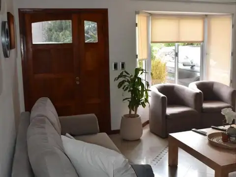 Casa en Venta con cochera