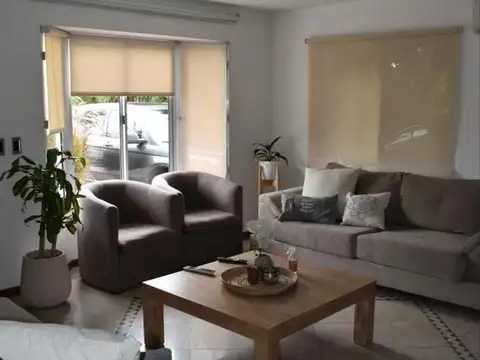 Casa en Venta - 4 dormitorios -