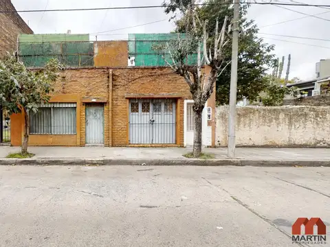 PH a Reciclar en Venta de 2 Ambientes en Olivos con Terraza