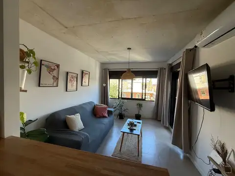 Alquiler 1 dormitorio amoblado en Tres cruces 