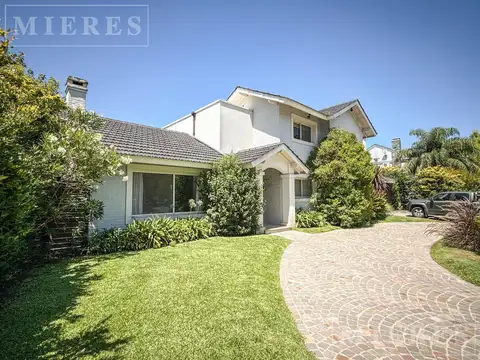 Casa en venta en La Pradera