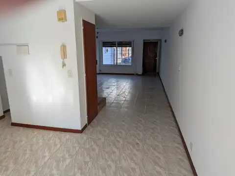 Casa en Alquiler en Florida Mitre/Este, $ 2.000.000