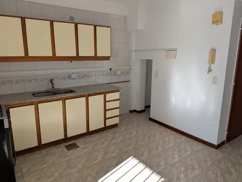 Casa en Alquiler con 1 cochera