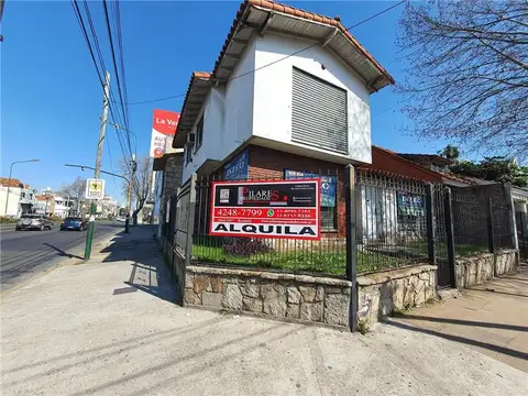 H.Yrigoyen  y Larroque Banfield Oeste