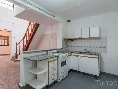 Casa en Versalles lote propio 3 ambientes con terraza