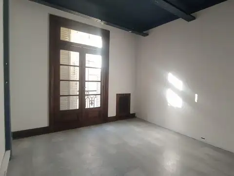 Oficina 3 ambientes con 1 baño